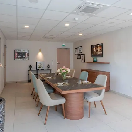 Aparthotel Quality Moissy-Cramayel